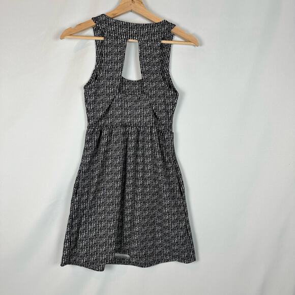 Urban Outfitter Silence + Noise Black and White Knee Length Dress Womens Size XS - Picture 8 of 13